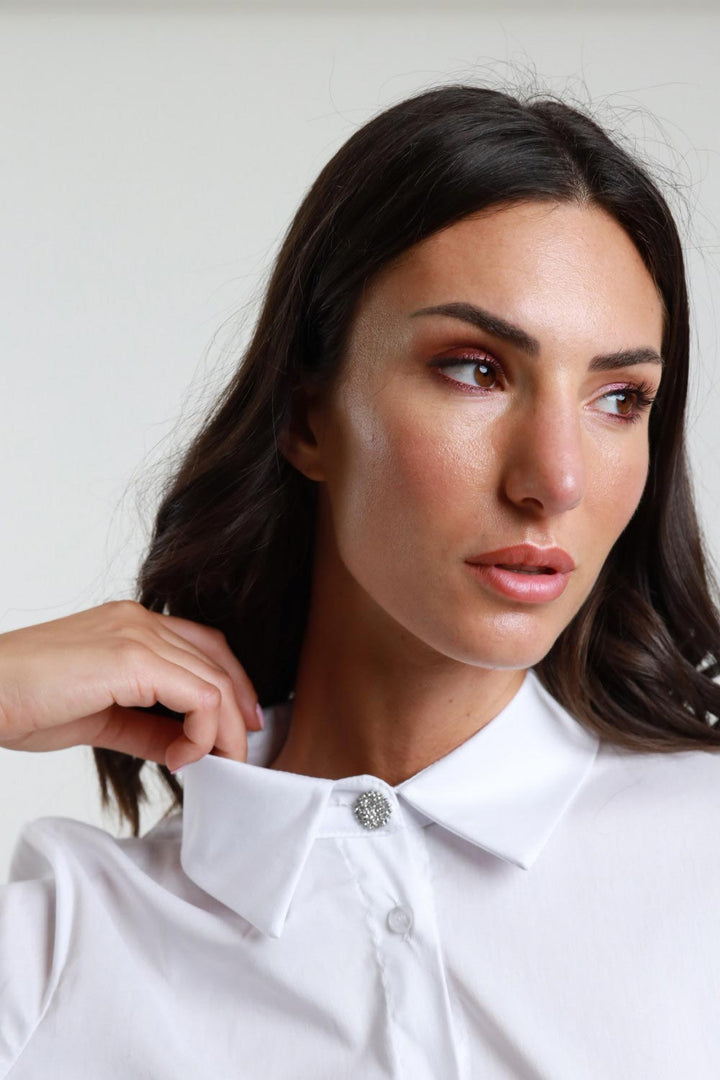 Camicia bianca con bottone gioiello Susy Mix