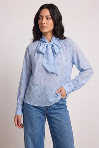Camicia celeste a manica lunga da doona