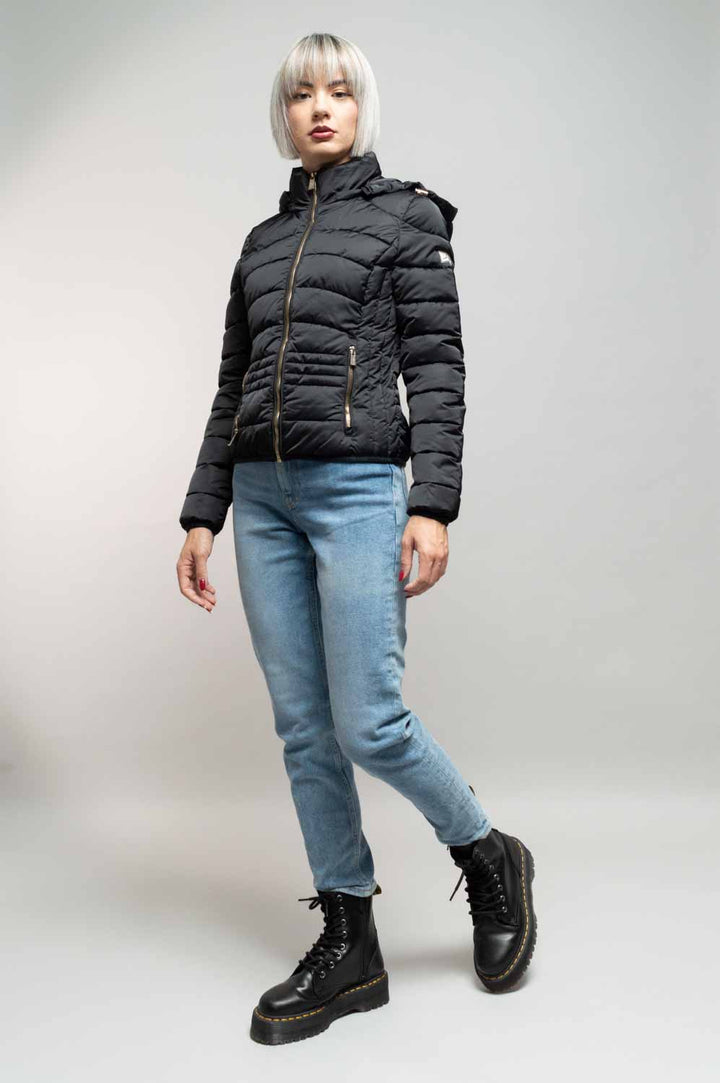 Giubbino nero corto con cappuccio Yes Zee