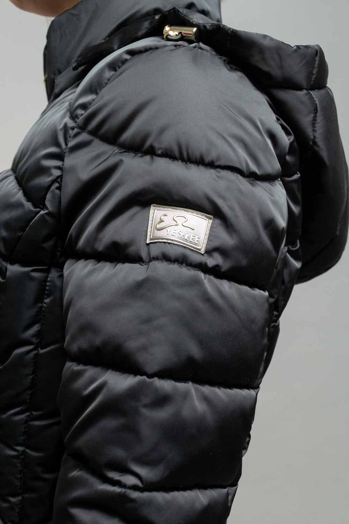 Giubbino nero corto con cappuccio Yes Zee