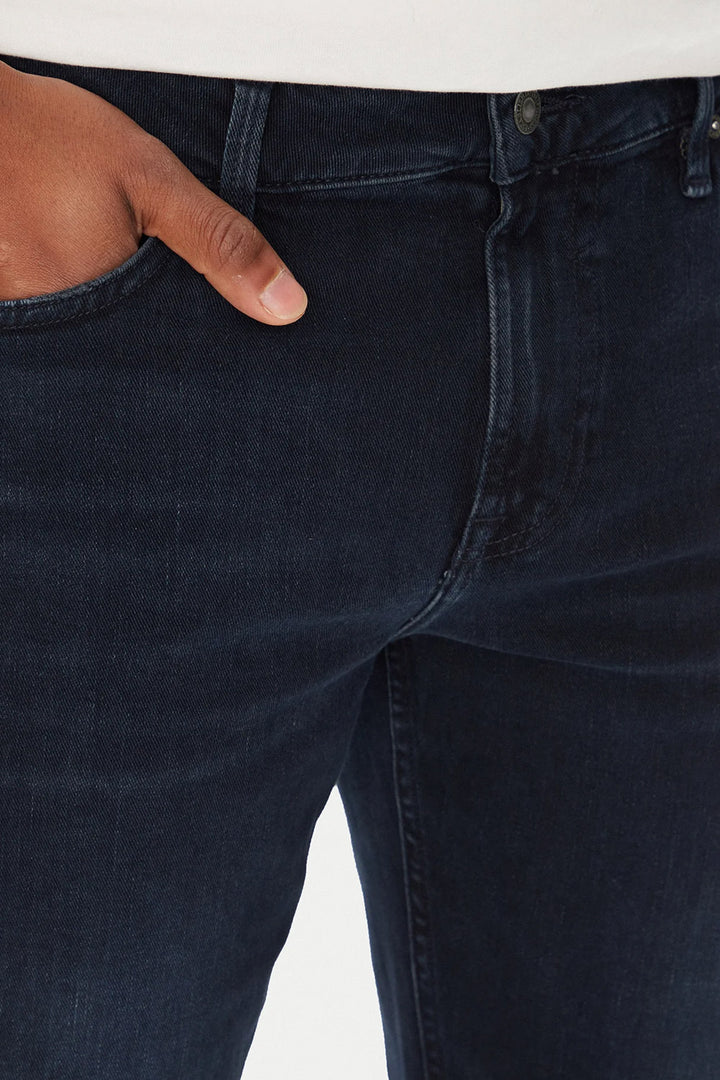 Jeans blu slim fit da uomo di Guess