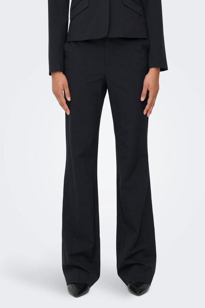 NELIA-15351135SKY CAPTAIN