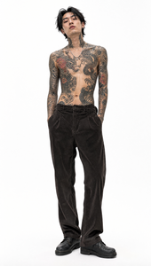 Pantalone di velluto, mille righe.