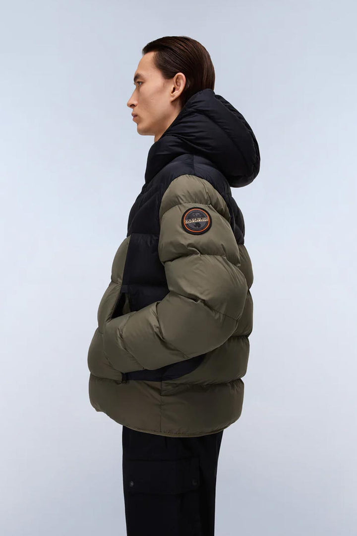 Giubbino trapuntato con cappuccio "Molveno" di Napapijri