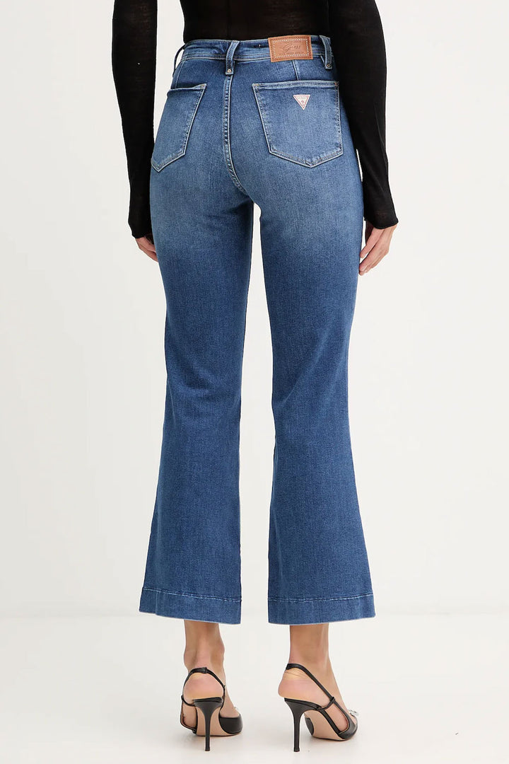 Jeans svasato a zampa di Guess